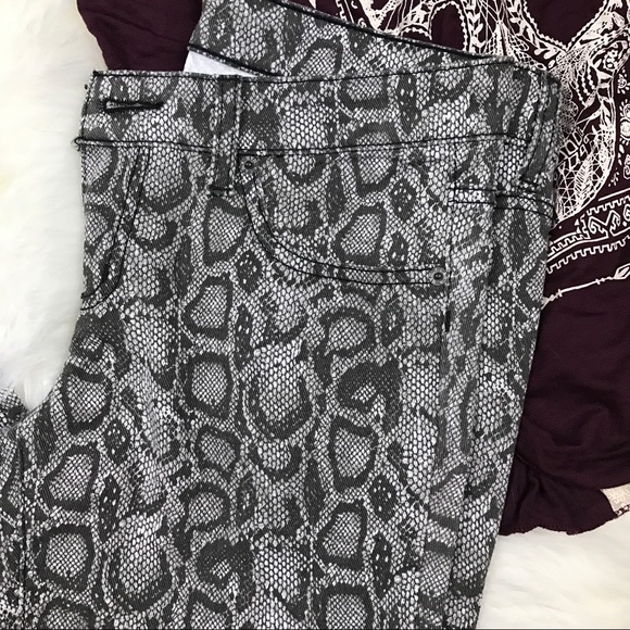 carmar cheetah snake skin jeans - Picture 7 of 10